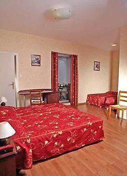 Le Cornouaille & Hotel