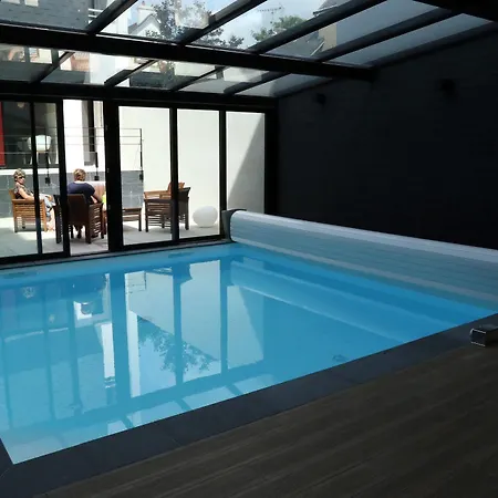 Le Cornouaille & Hotel